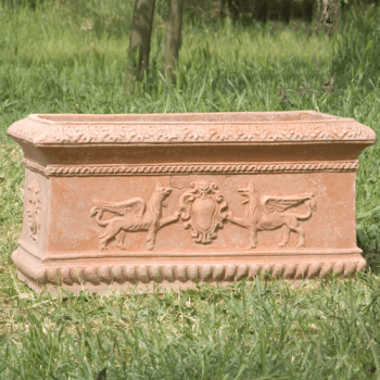 Terracottakasten mit venezianischem Dekor